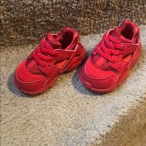 Toddler Nike sneakers
